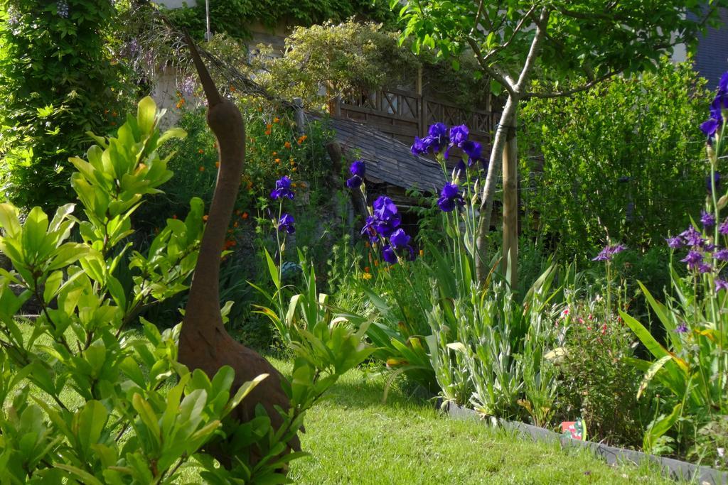 Le Petit Jardin Yoyo Hotel Monts Esterno foto