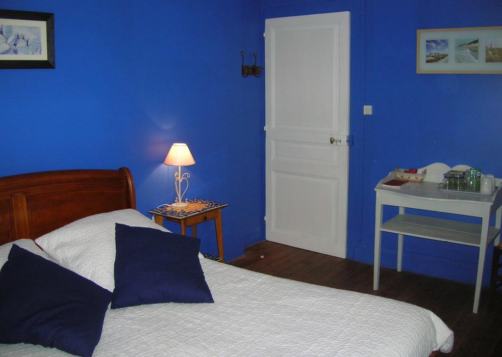 Le Petit Jardin Yoyo Hotel Monts Esterno foto