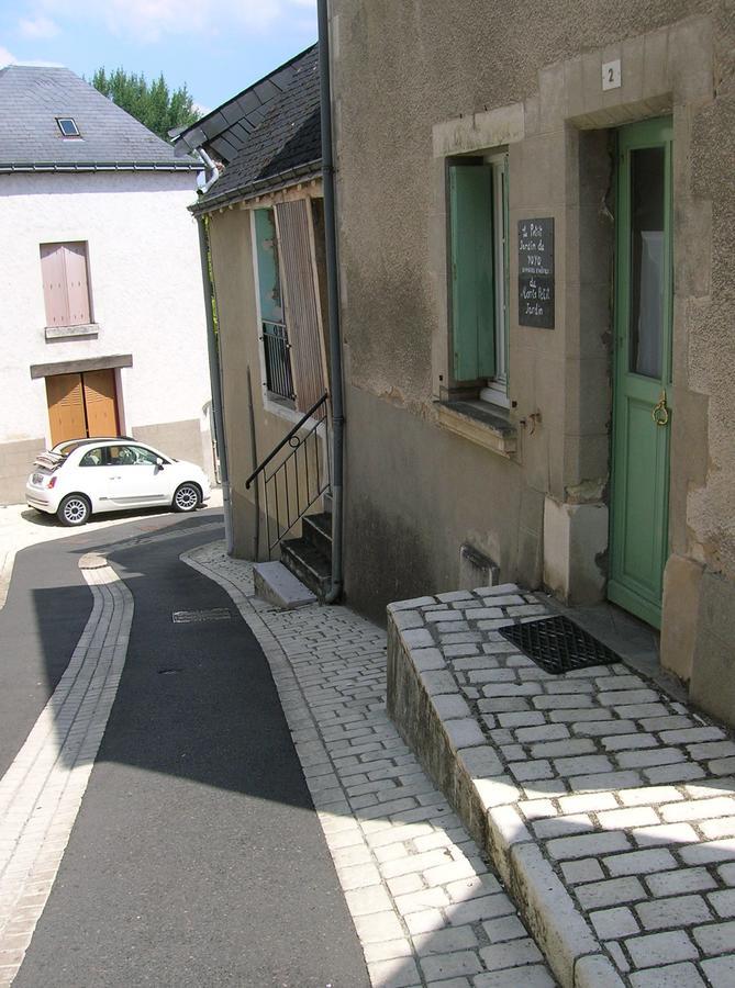 Le Petit Jardin Yoyo Hotel Monts Esterno foto