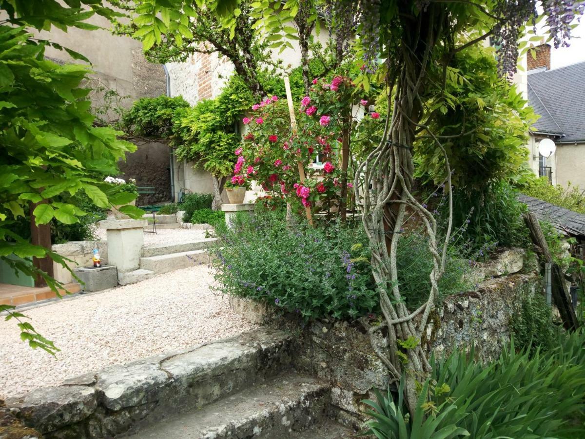 Le Petit Jardin Yoyo Hotel Monts Esterno foto