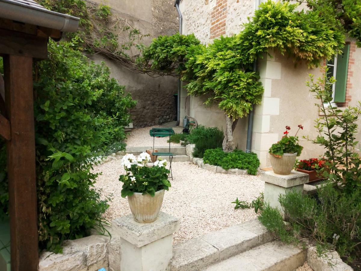 Le Petit Jardin Yoyo Hotel Monts Esterno foto